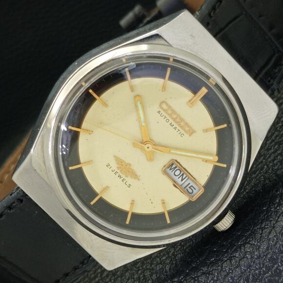 Vintage 1981 Citizen Automatic Mens Silver Watch W/daydate & Gold accents